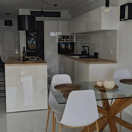 Seafront Playa La Arena Apartment *