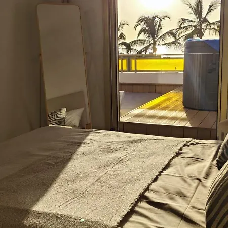 Apartment Seafront Playa La Arena *